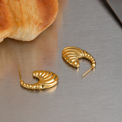Sculpted Light Curved Huggie Earrings - view 6