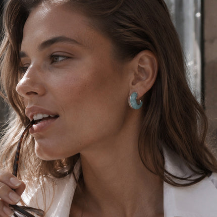 Velvet Current Promise Curved Resin Stud Earrings - view 3