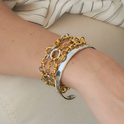 Chainline Poem Minimal Chain Bracelet - view 4
