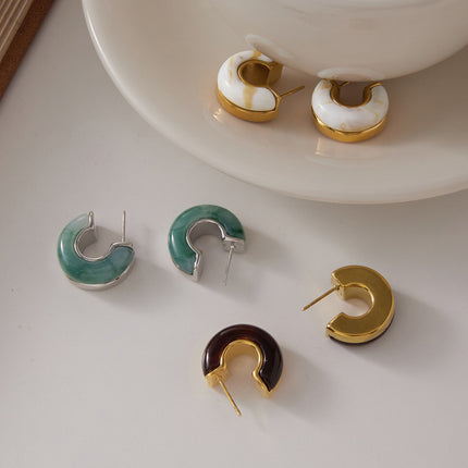 Velvet Current Promise Curved Resin Stud Earrings - view 6
