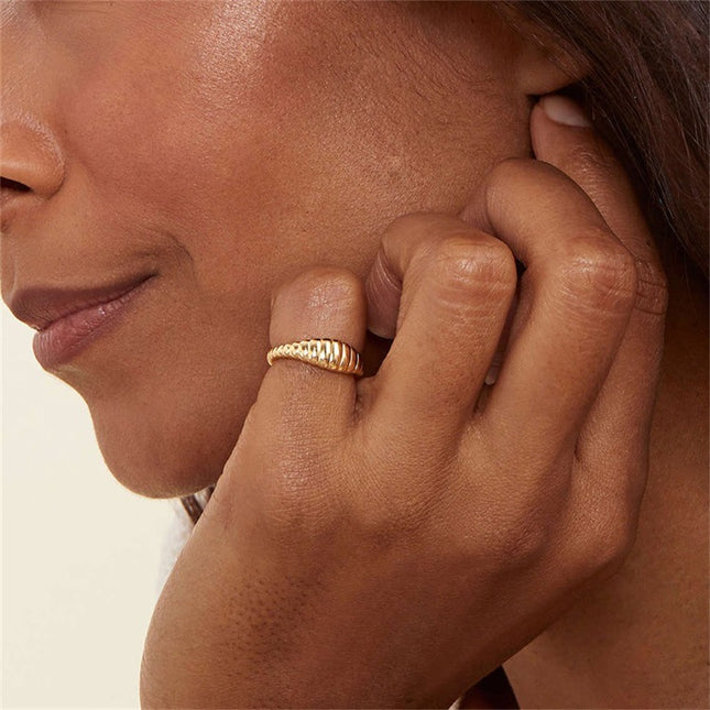 Ribbed Dome Ring